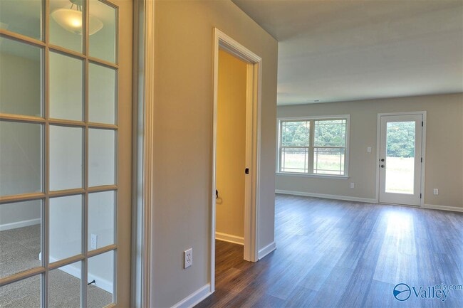 Building Photo - 152 Heritage Way Dr
