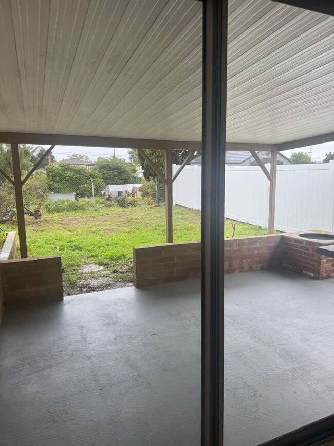 Building Photo - 4 bedroom/2 bath Lemon Grove home