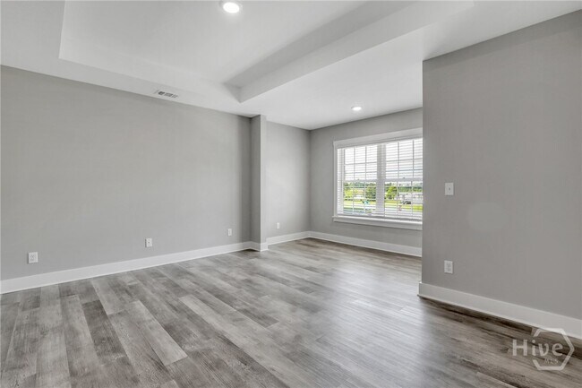 Building Photo - 105 Sherwood Ct