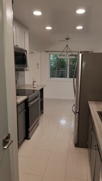 Building Photo - Newly Remodeled Home in East Davis