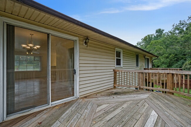 Building Photo - 2411 Old Gate Ct