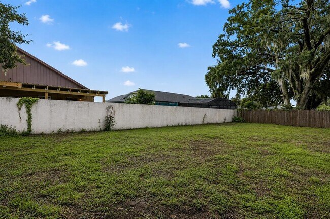 Building Photo - 2433 Benjamin Dr