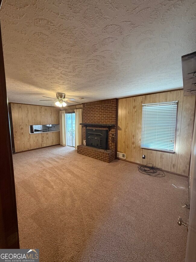 Building Photo - 110 Otelia Ln
