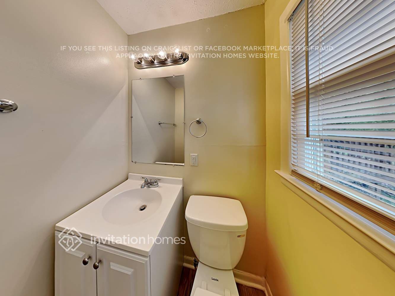 Building Photo - 3500 Rogers Dr