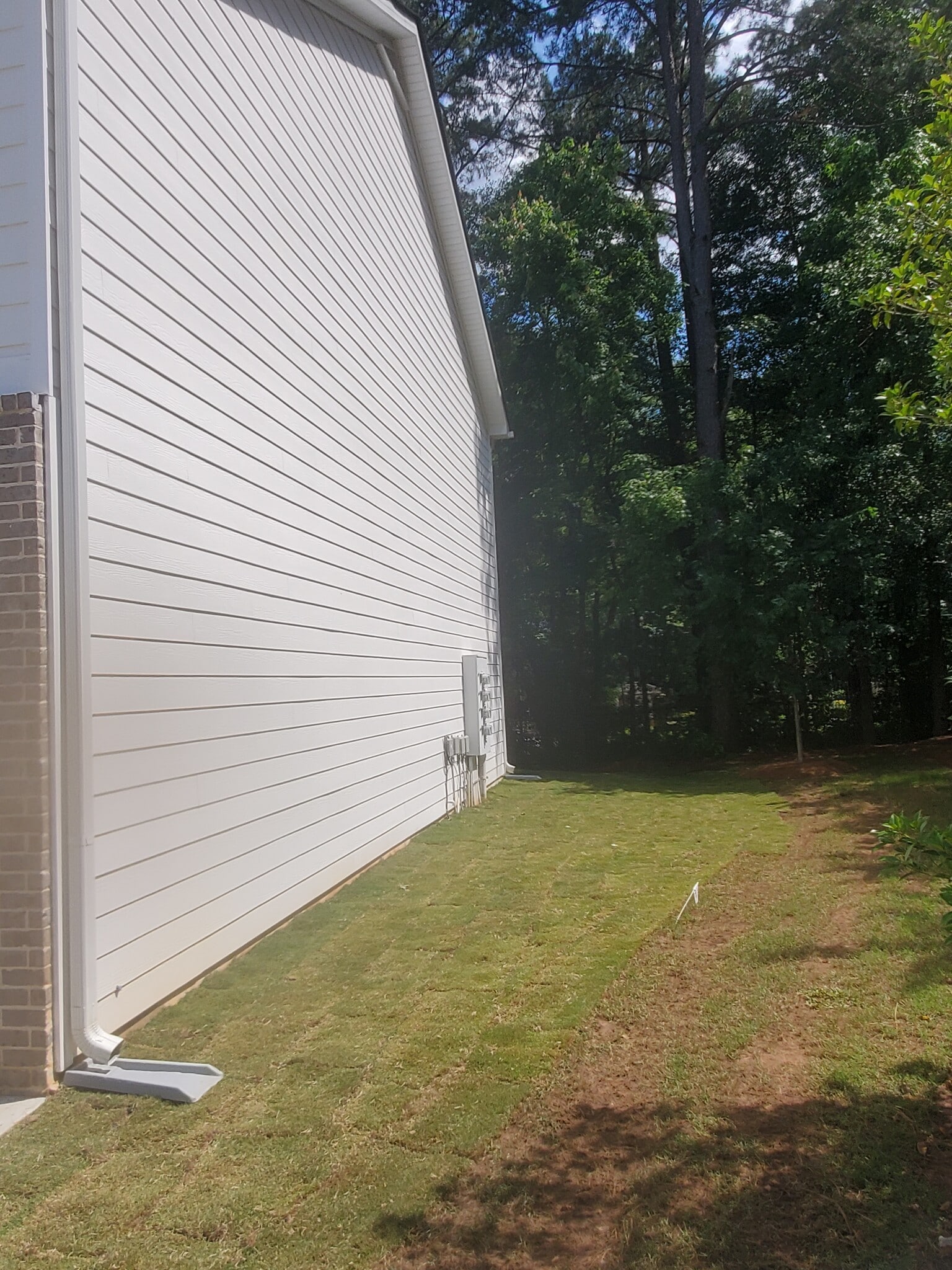 Ext - Side view - 4277 Arcadia Dr
