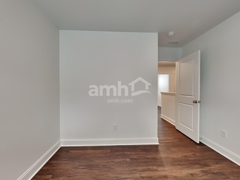 Building Photo - 547 Plumeria Ln