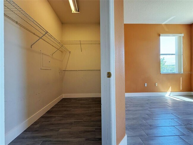 Building Photo - 194 Sand Ridge Dr