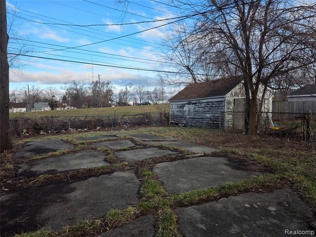 Building Photo - 12217 Plainview Ave