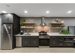 Building Photo - 20 NE 2nd St