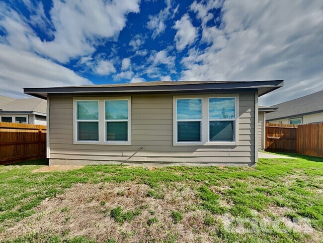 Building Photo - 5523 Shasta Pl