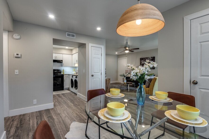 Building Photo - Heritage Place