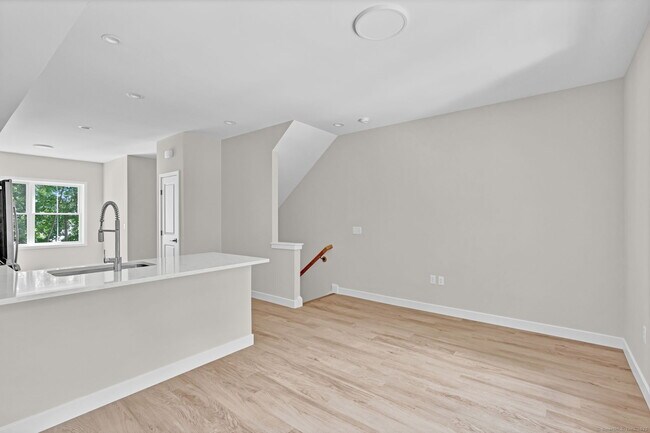Building Photo - 70 Whiting St