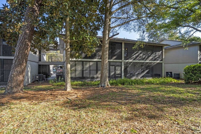 Building Photo - 16 Alcira Ct