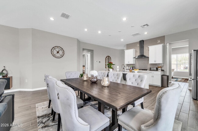 Building Photo - 10518 W Albert Ln