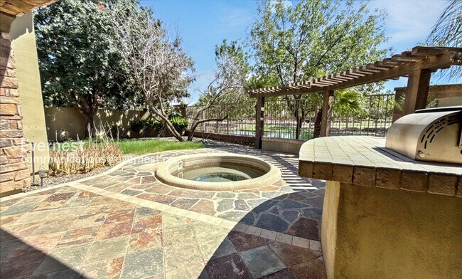 Building Photo - 4700 S Fulton Ranch Blvd