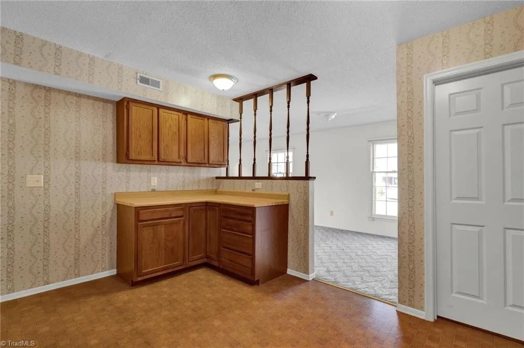 Building Photo - 205 N Rotary Dr