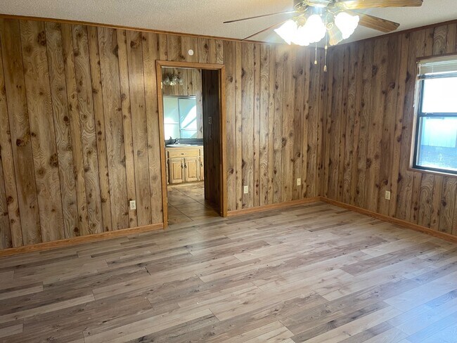 Building Photo - 2870 Fm 2659