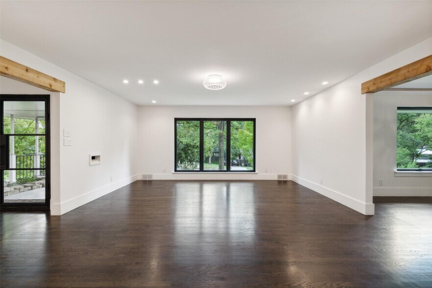 Building Photo - 6945 Tokalon Dr