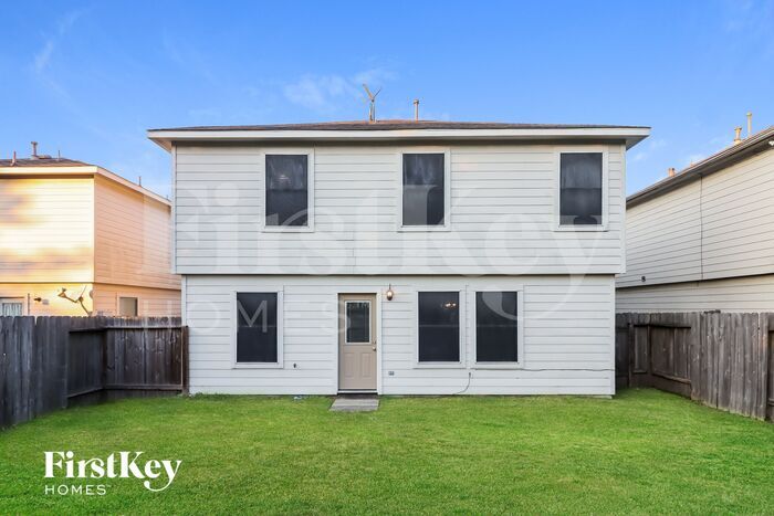 Building Photo - 2823 Packard Elm St