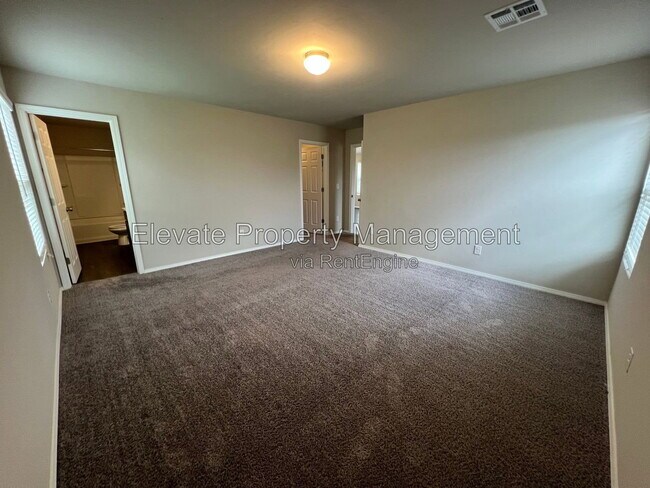 Building Photo - 1357 Dustin Dr