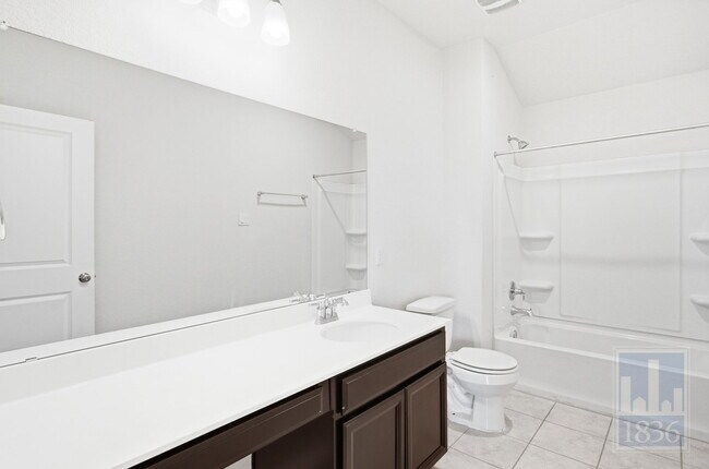Building Photo - 156 Grace Lilly Dr