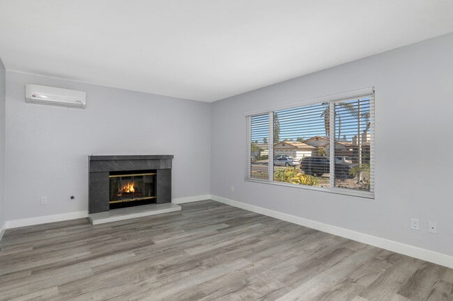 Building Photo - 9994 Parkdale Ave