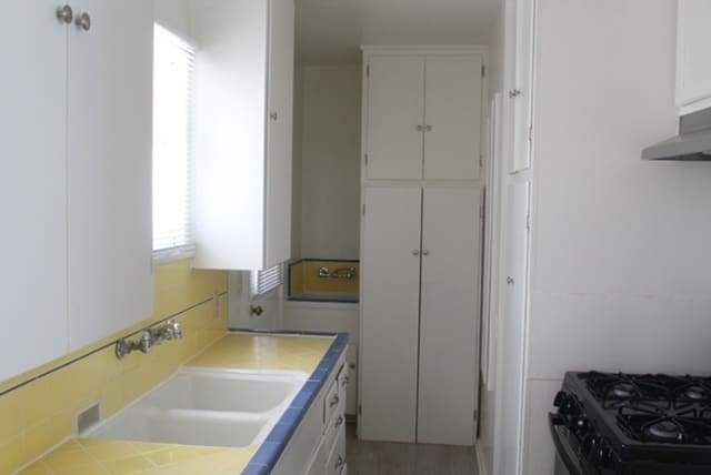 Kitchen - 14431 1/2 Califa St