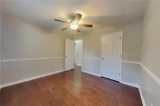 Building Photo - 1410 Olde Mill Trce