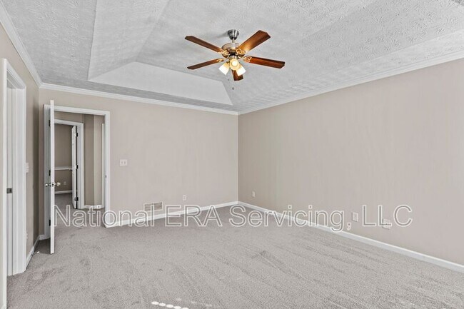 Building Photo - 185 Vintage Dr