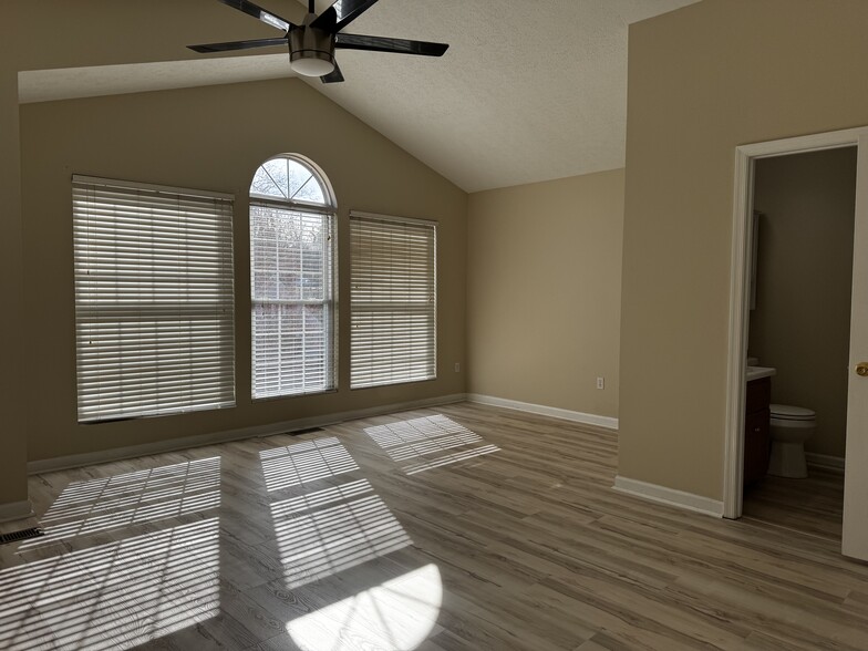 Building Photo - 855 S Grant St