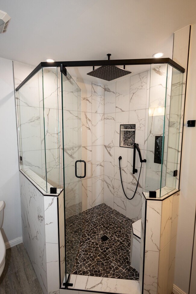 Building Photo - 1473 S Mariners Pointe