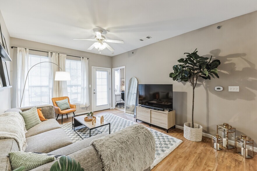 Hill Place 754 S Royal Oak Pky Fayetteville AR 72701 Apartment Finder