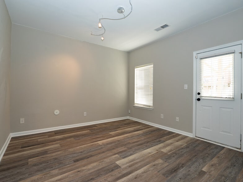 Building Photo - 14136 Winford Ln