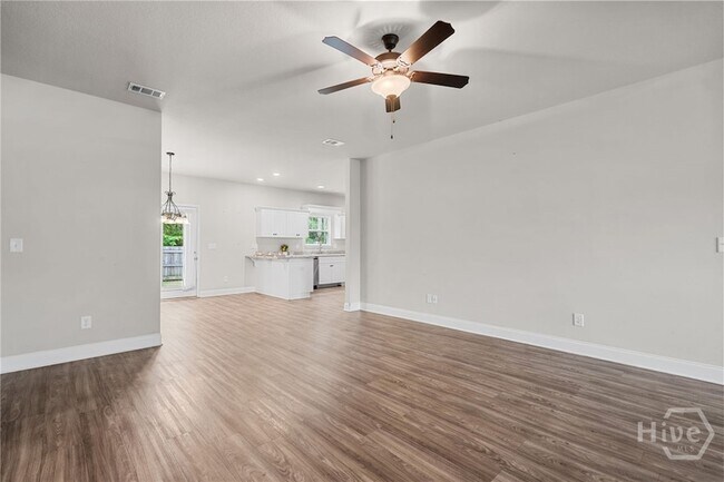 Building Photo - 211 Crosswinds Dr