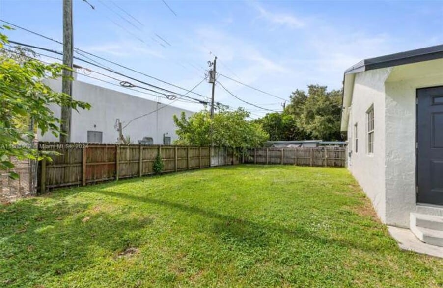 Building Photo - 6138 Grant St