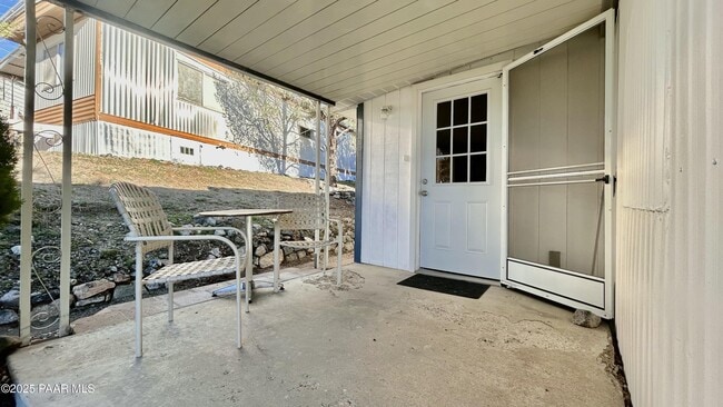 Building Photo - 202 Cactus Dr