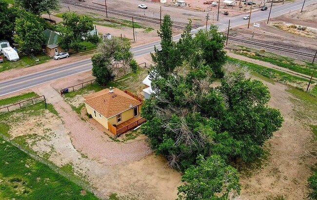 Building Photo - 407 N Robinson Ave