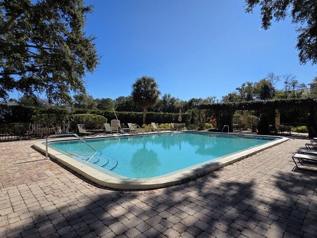 Building Photo - 2690 Coral Landings Blvd