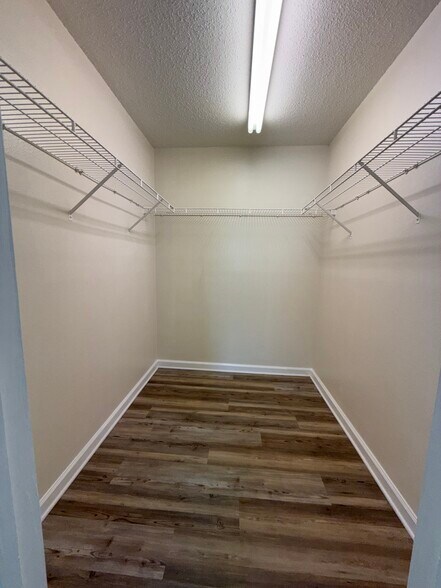 Building Photo - 115 58th St E