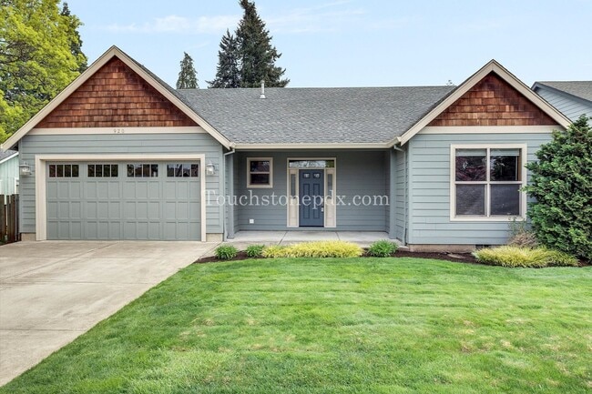 Building Photo - Radiant 3-bedroom Home in Downtown Canby