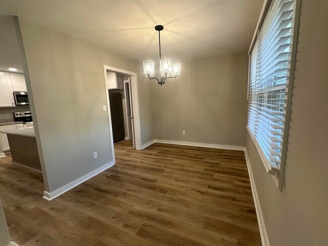 Building Photo - 3016 Giles Pl