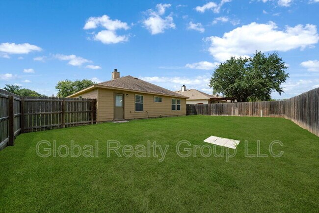 Building Photo - 16610 Retama Crown