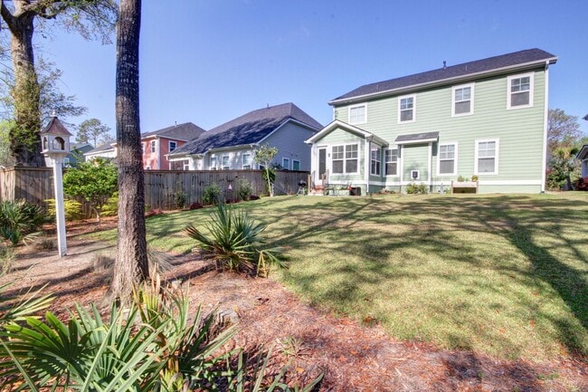 Building Photo - Stunning 4 bedroom in Park West - Mt. Pleasant