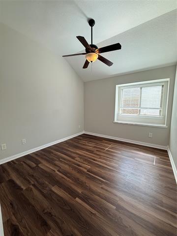 Building Photo - 213 Briarstone Dr