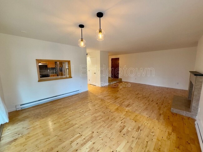 Building Photo - 307 Cervantes Cir