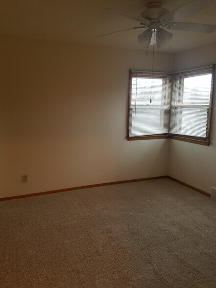 Building Photo - 4915 Gordon Ave