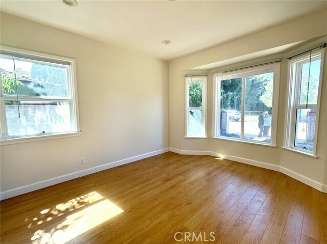 Primary Photo - 15210 Cohasset St