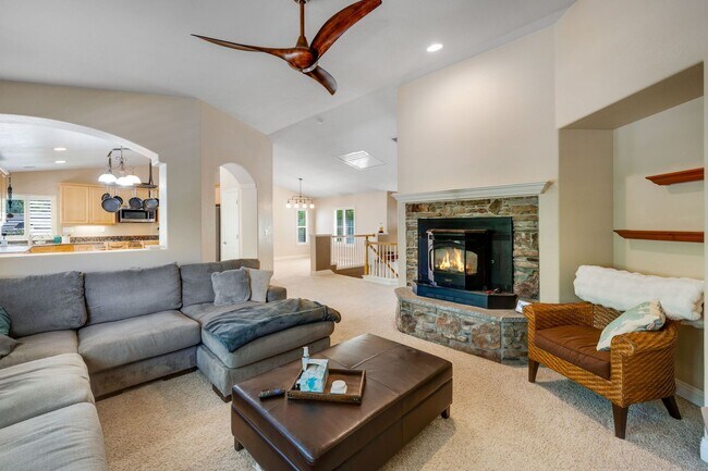 Building Photo - 4011 Prairie Falcon Dr