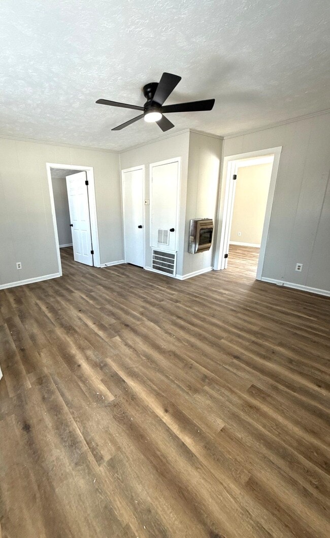 Building Photo - 418 S Washington Ave