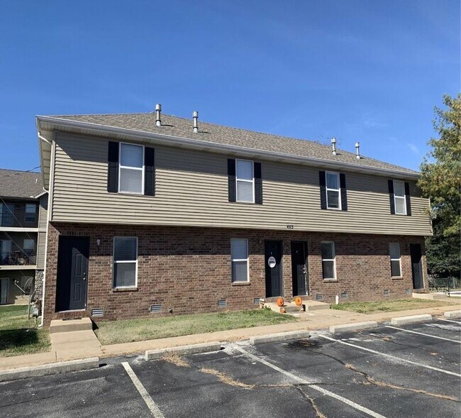 Building Photo - 4115 S Glenn Ave